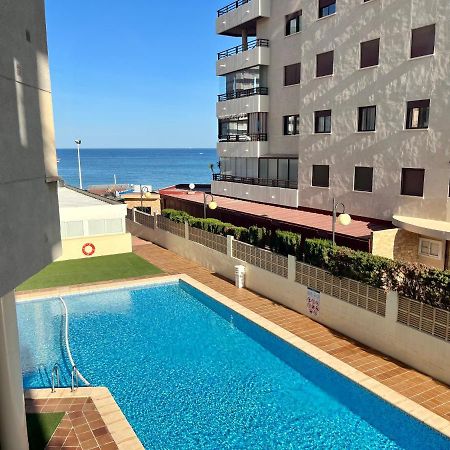 Apartment On The Beach With Parking And Pool กัลเป ภายนอก รูปภาพ