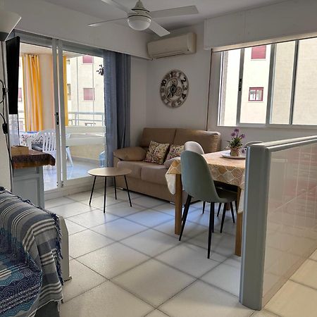 Apartment On The Beach With Parking And Pool กัลเป ภายนอก รูปภาพ